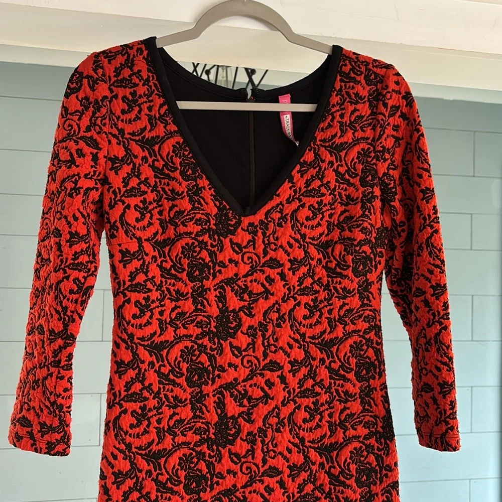 Plenty by Tracy Reese Red and Black Sheath Dress V-Neck‎ 3/4 Sleeve